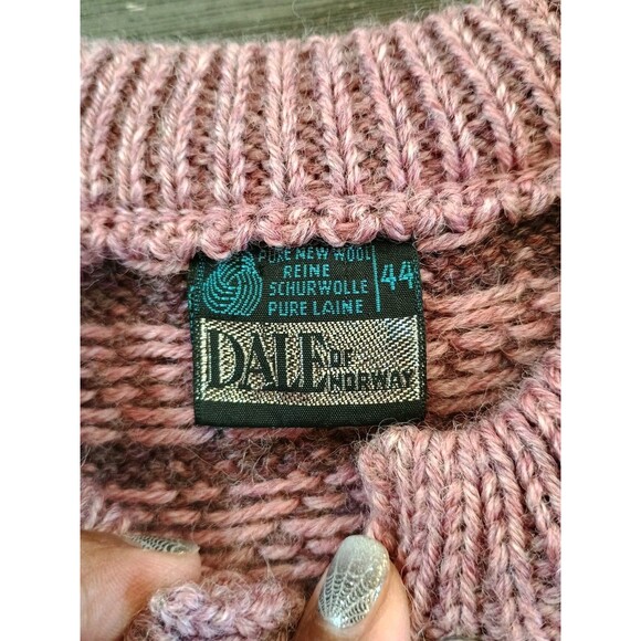Dale Of Norway Pink Beige Wool Woven Silver Tone Buckle Front Sweater Sz 44 US L - Picture 3 of 7